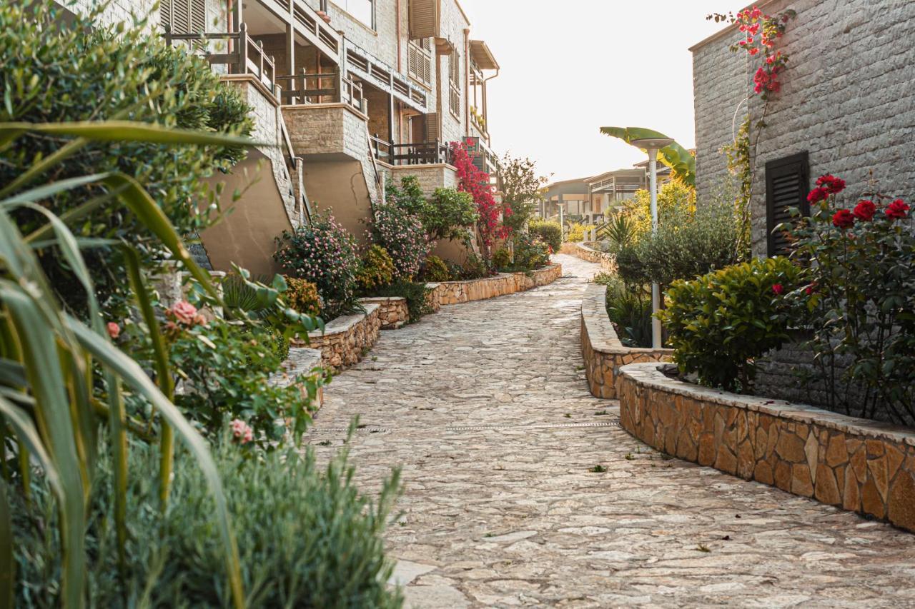 Villa Amos At Aquamarine Residence Vlore Ngoại thất bức ảnh
