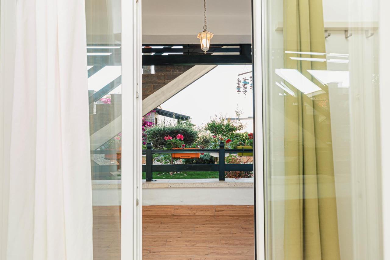 Villa Amos At Aquamarine Residence Vlore Ngoại thất bức ảnh